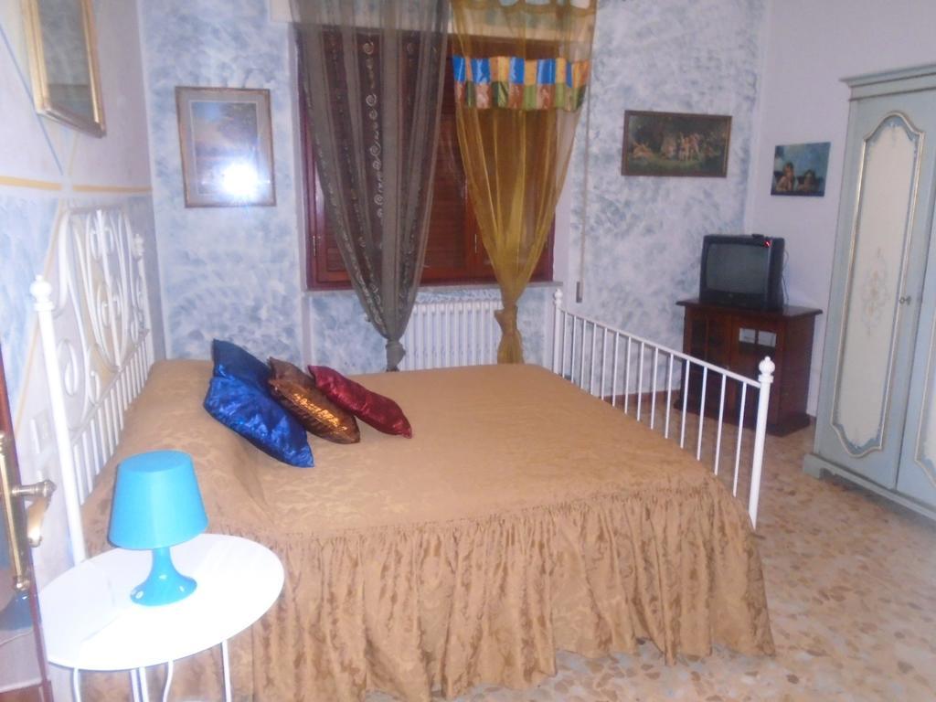 Tropical Bed&Breakfast Lucca Habitación foto