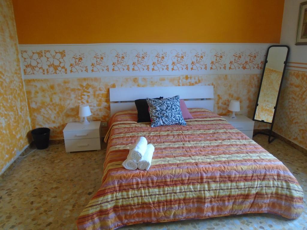 Tropical Bed&Breakfast Lucca Habitación foto